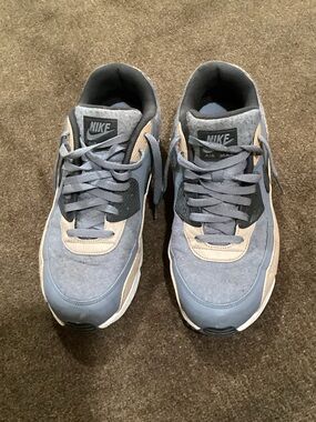 Nike Men’s Casual Sneakers - Blue and Tan Accents